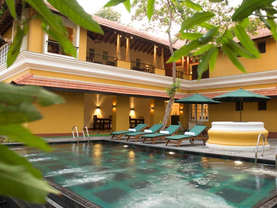 Tea Bungalow Hotel Kochi Exterior photo